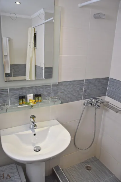 arethusa-hotel_athens-greece_double-twin-room_03_original