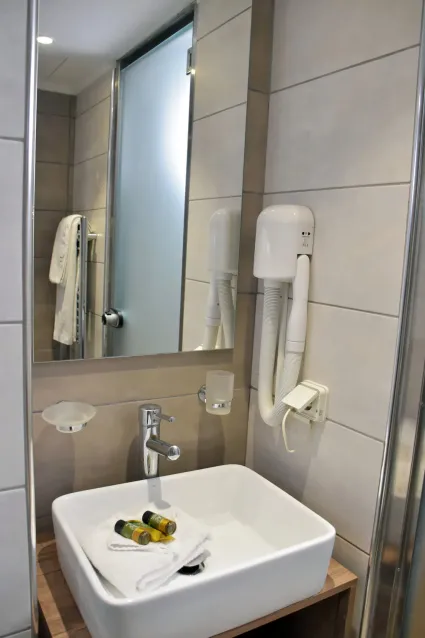 arethusa-hotel_athens-greece_single-room_07_original