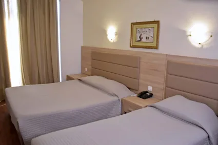 arethusa-hotel_athens-greece_triple-room_01_original