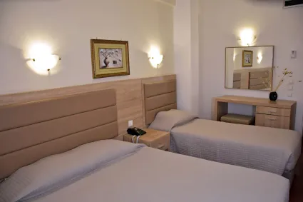 arethusa-hotel_athens-greece_triple-room_03_original