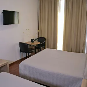 arethusa-hotel_athens-greece_triple-room_02_original