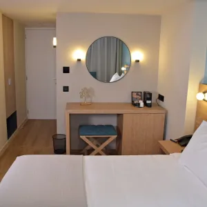 arethusa-hotel_athens-greece_acropollis-view_double-room_06_original_resize