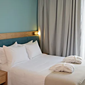 arethusa-hotel_athens-greece_double-with-balcony-room_01_original